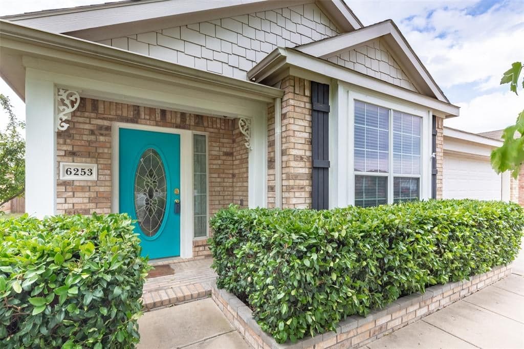 6253 Trinity Creek Dr