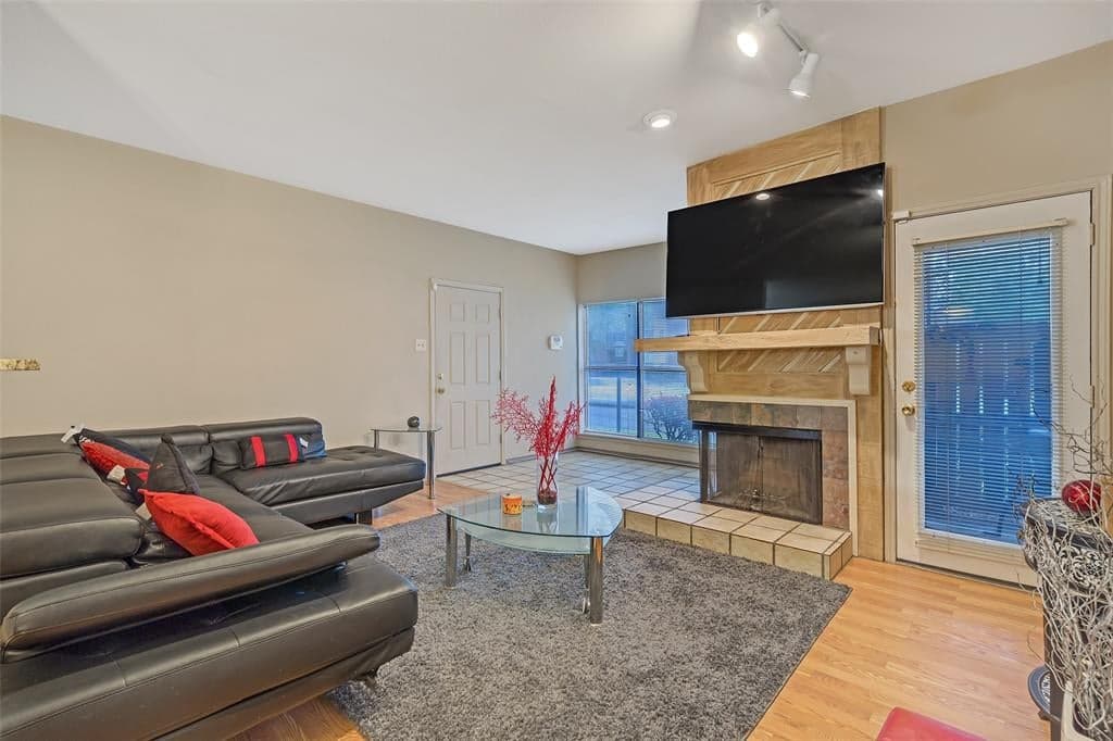 Gallery image 4