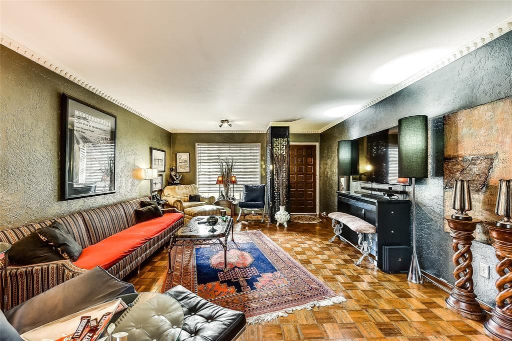 Gallery image 4