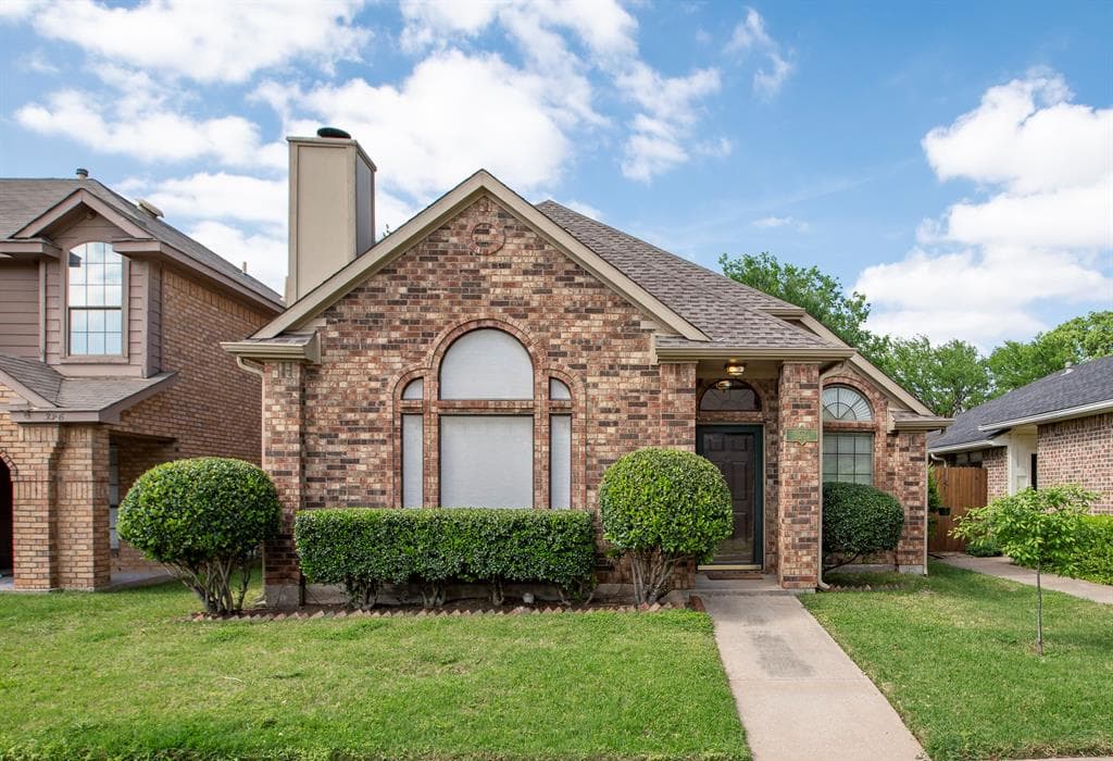 332 Leisure Ln