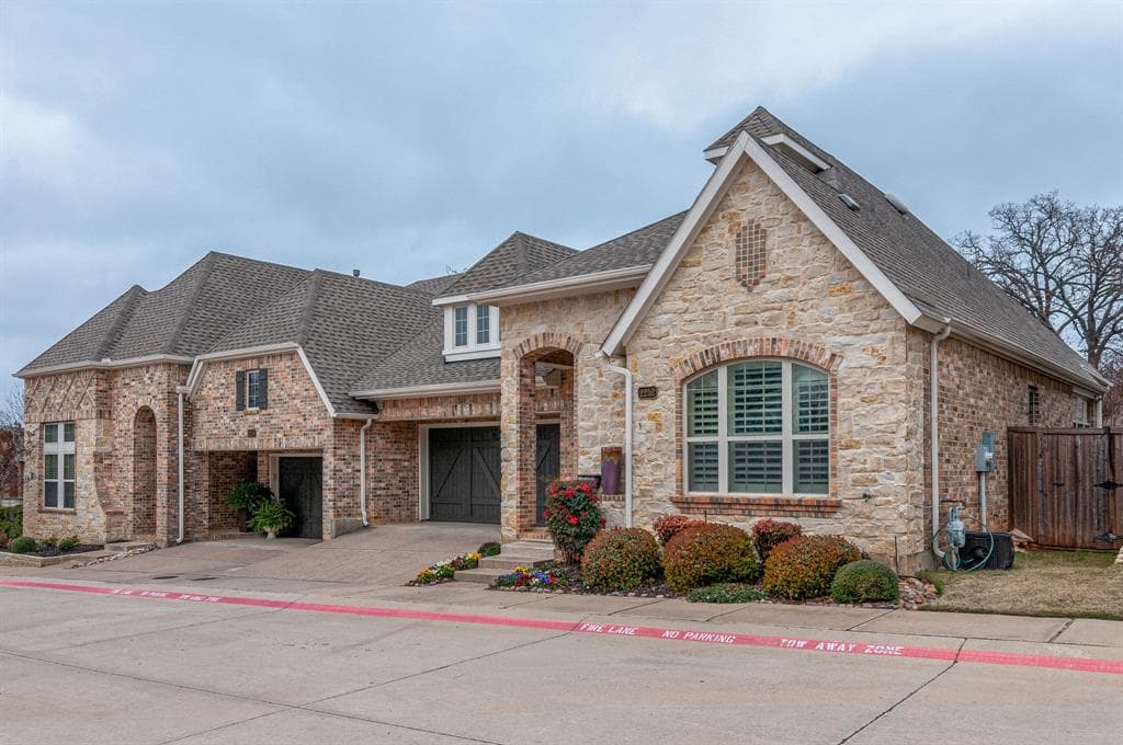 2252 Churchill Loop