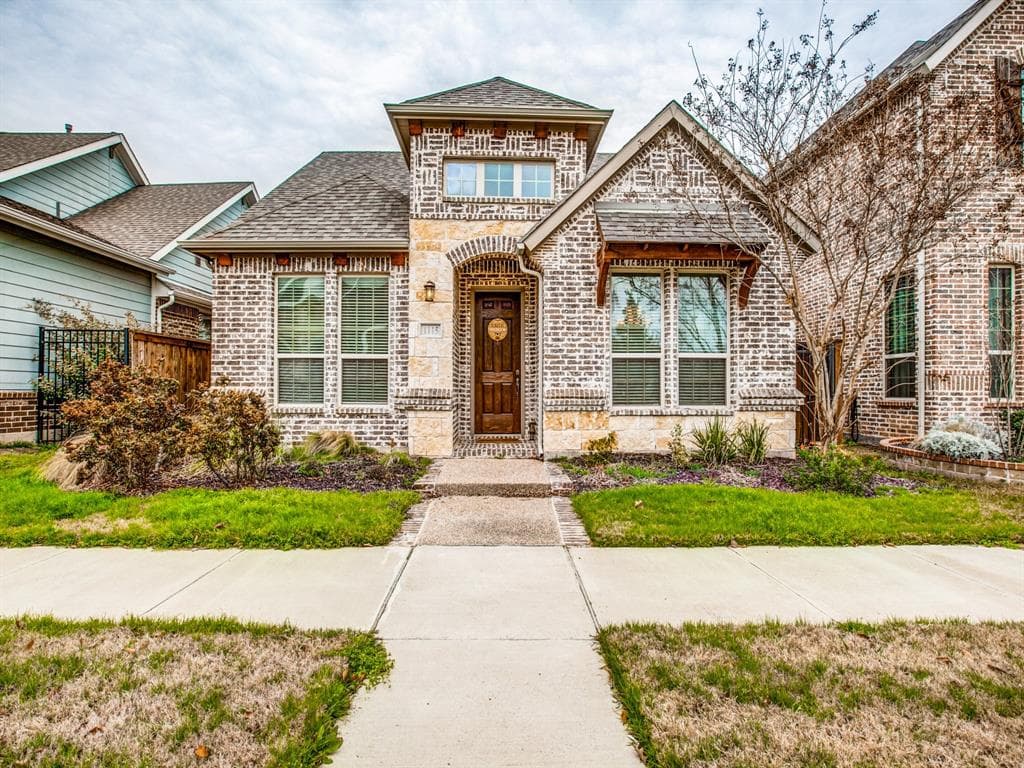 1115 Autumn Mist Way