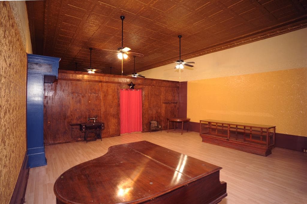 Gallery image 2