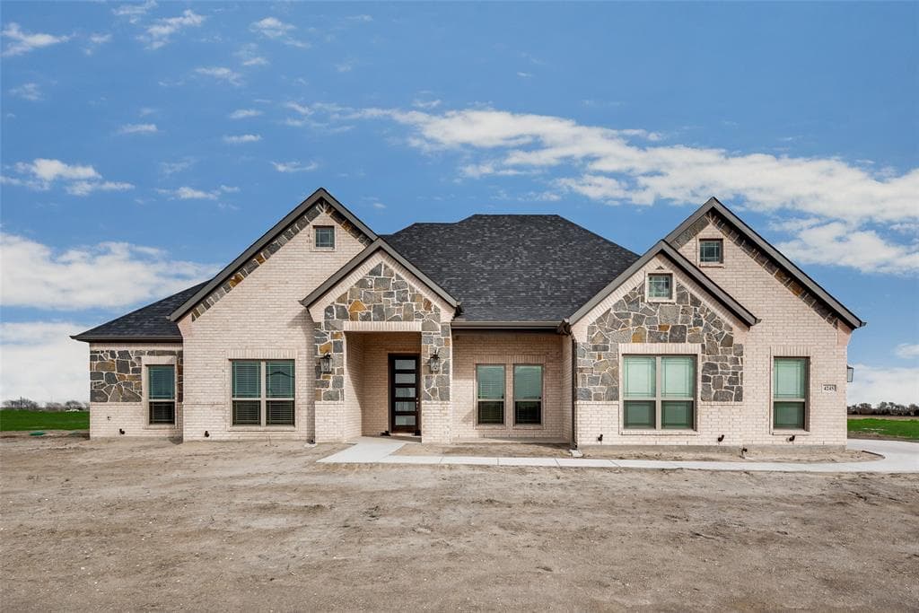 4245 County Road 2608