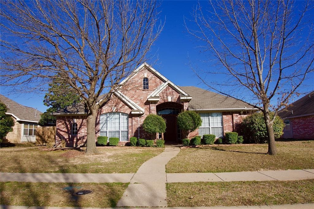 8404 Meadow Glade