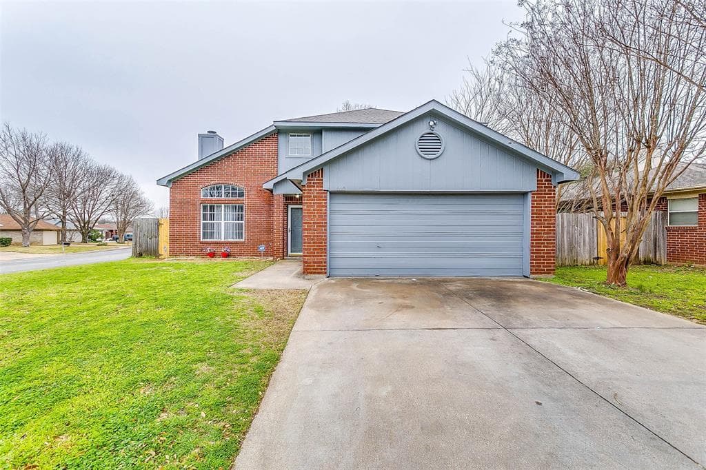 1351 Lincolnshire Way