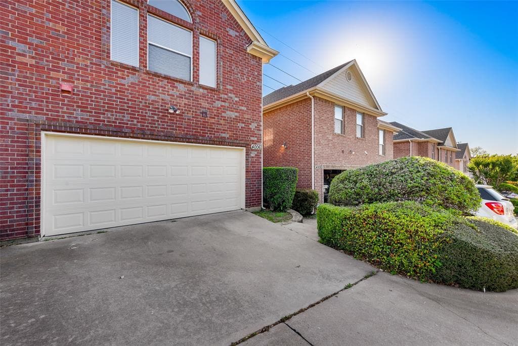 Main property image