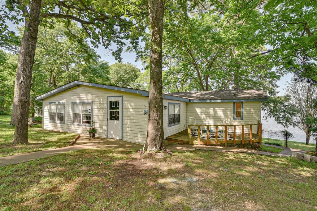 576 Westwood Dr
