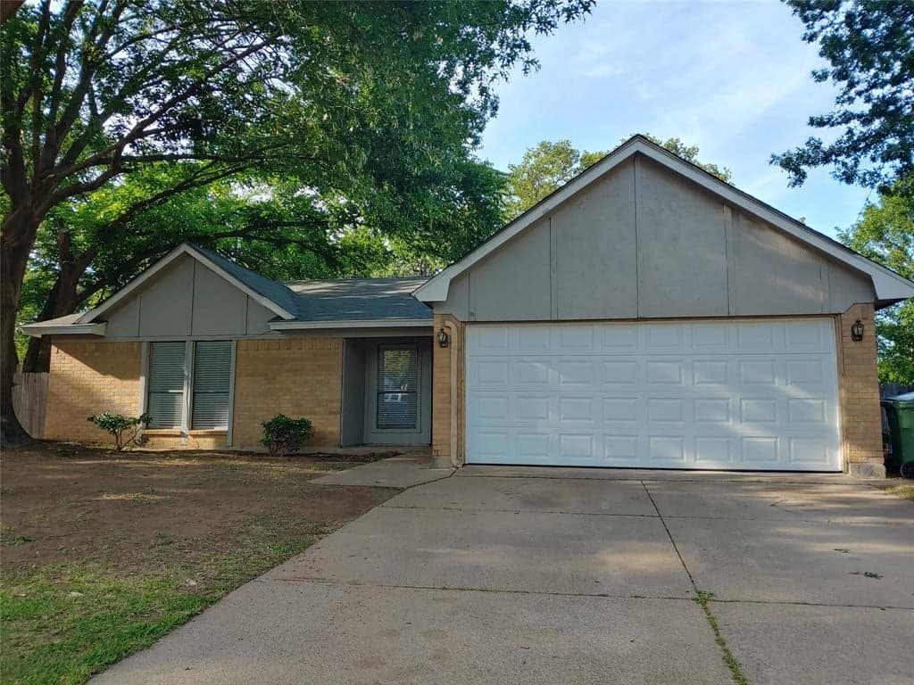 3807 Mahonia Ct