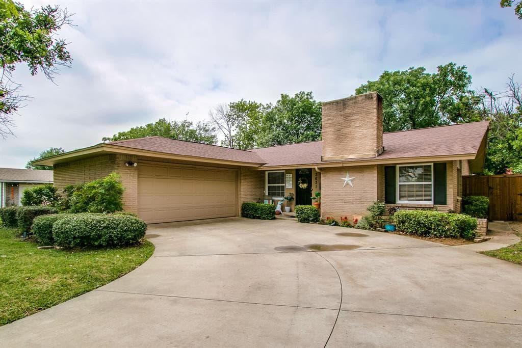 3631 High Bluff Dr