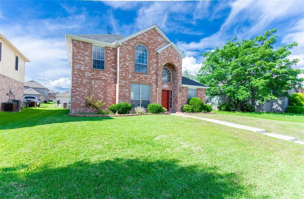3913 Sennen Ct