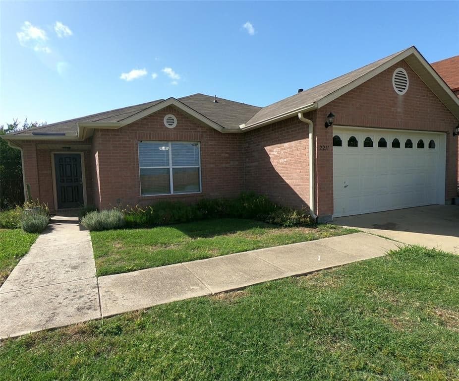 2211 Mainsail Ln