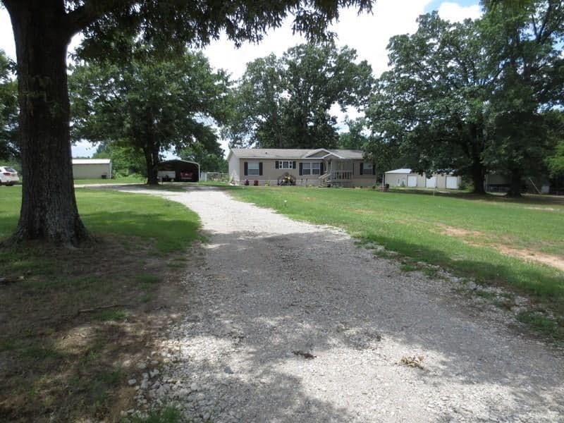 1047 County Road 2231