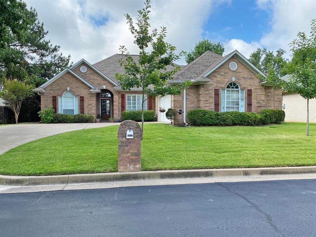 2814 Gloucester Dr