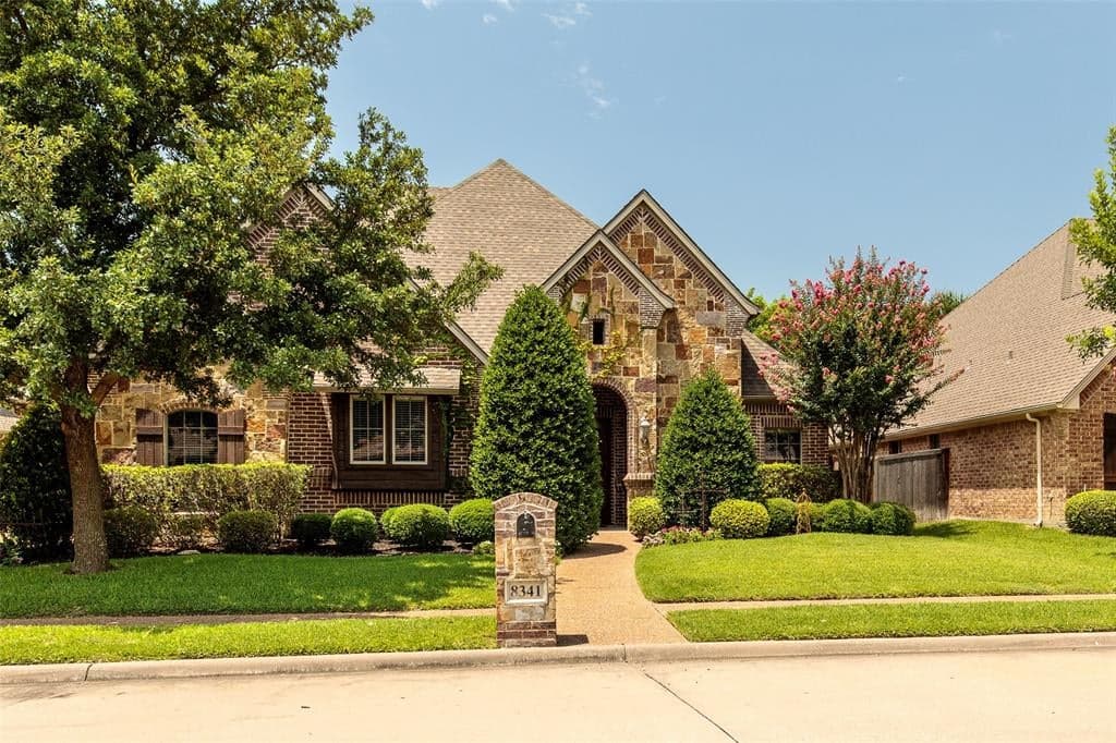 8341 Spence Dr