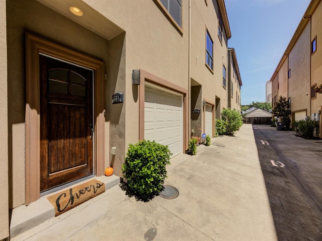 3607 Edgar Pl