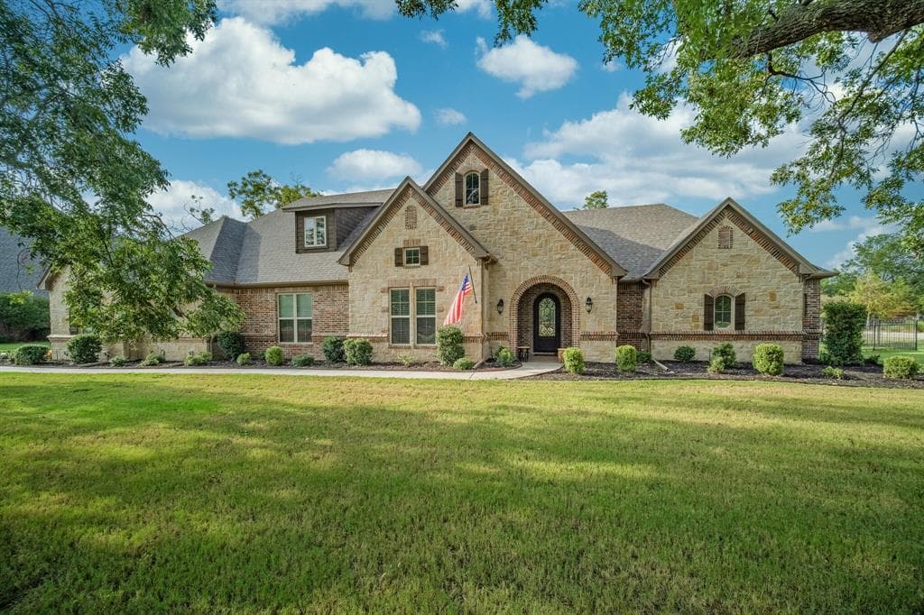 6125 Paper Shell Way