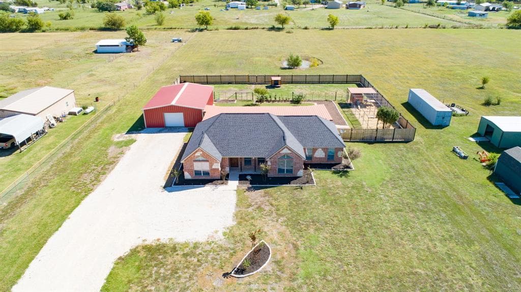 370 County Road 2131