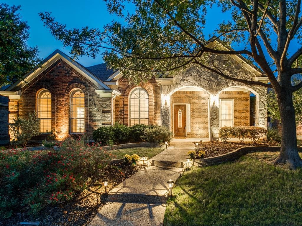 9408 Stonewood Dr