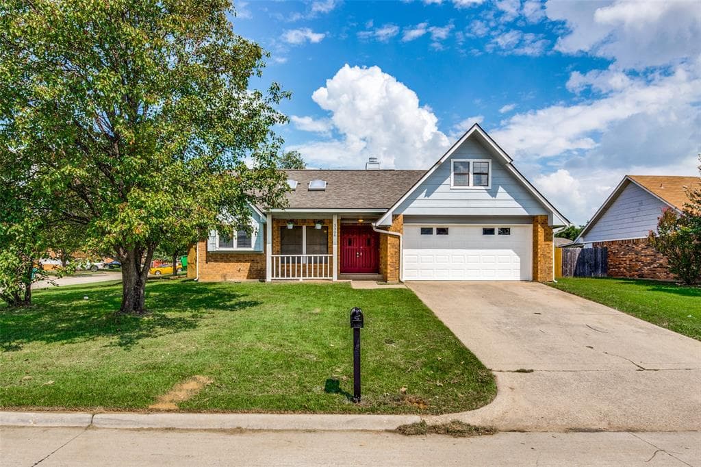 3306 Cliffview Dr