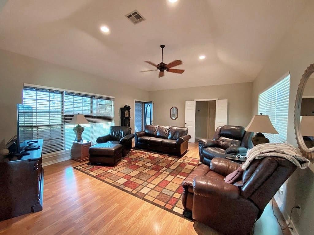 Gallery image 2
