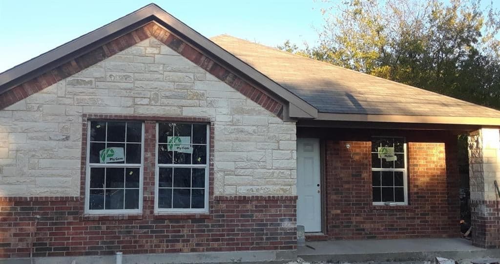Main property image