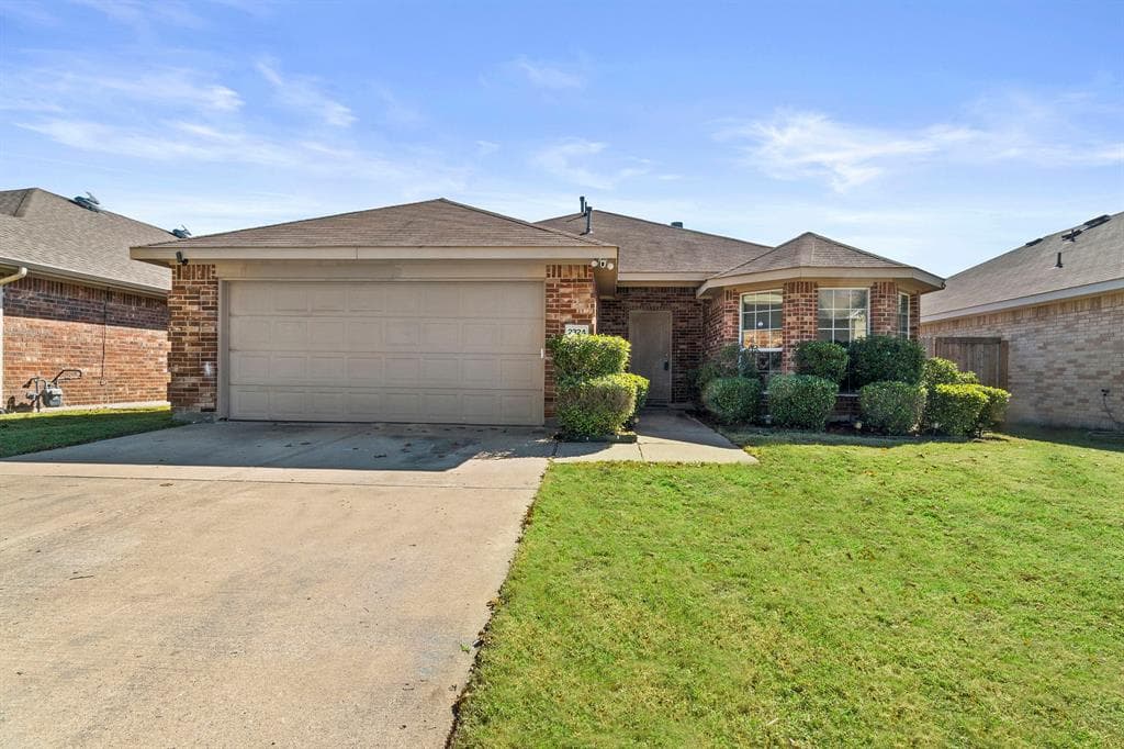2324 Hummingbird Way