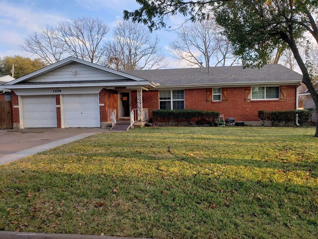 1109 S Idlewild Dr