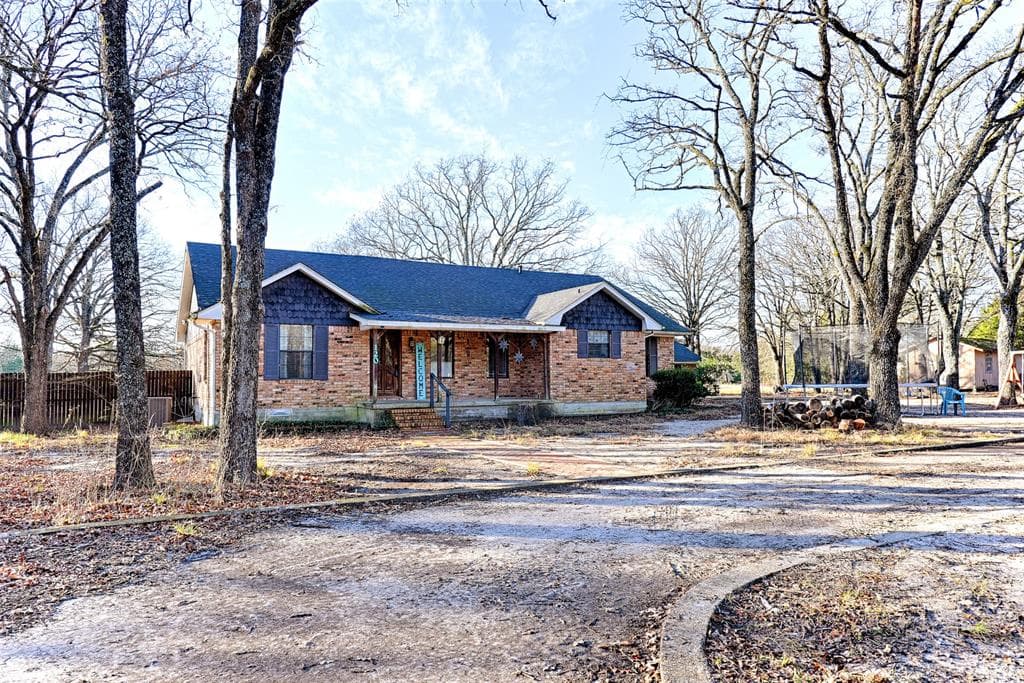 120 Private Road 7725