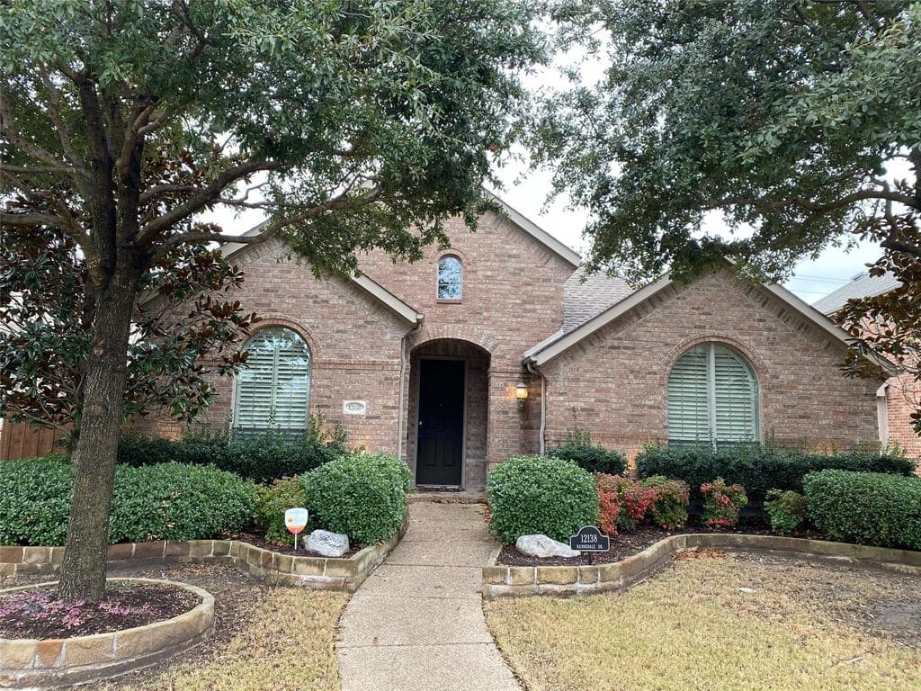 12138 Kennedale Dr
