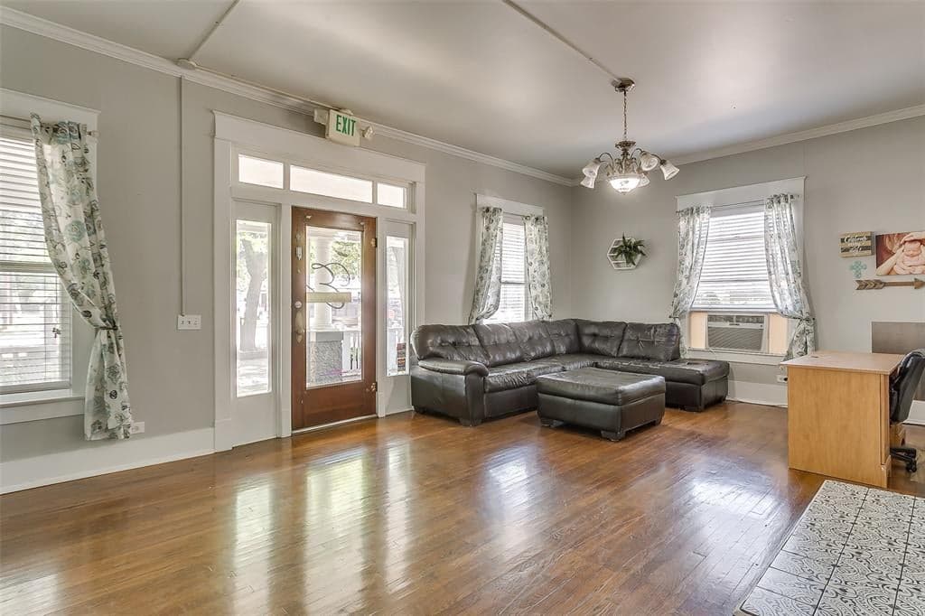 Gallery image 4