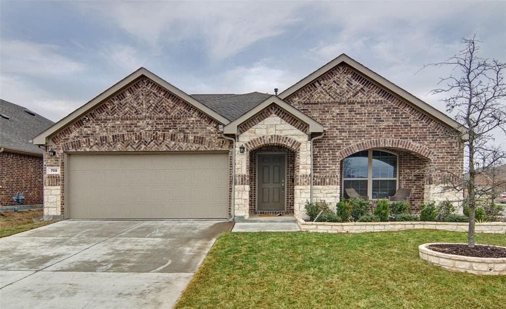 709 Pearl Way