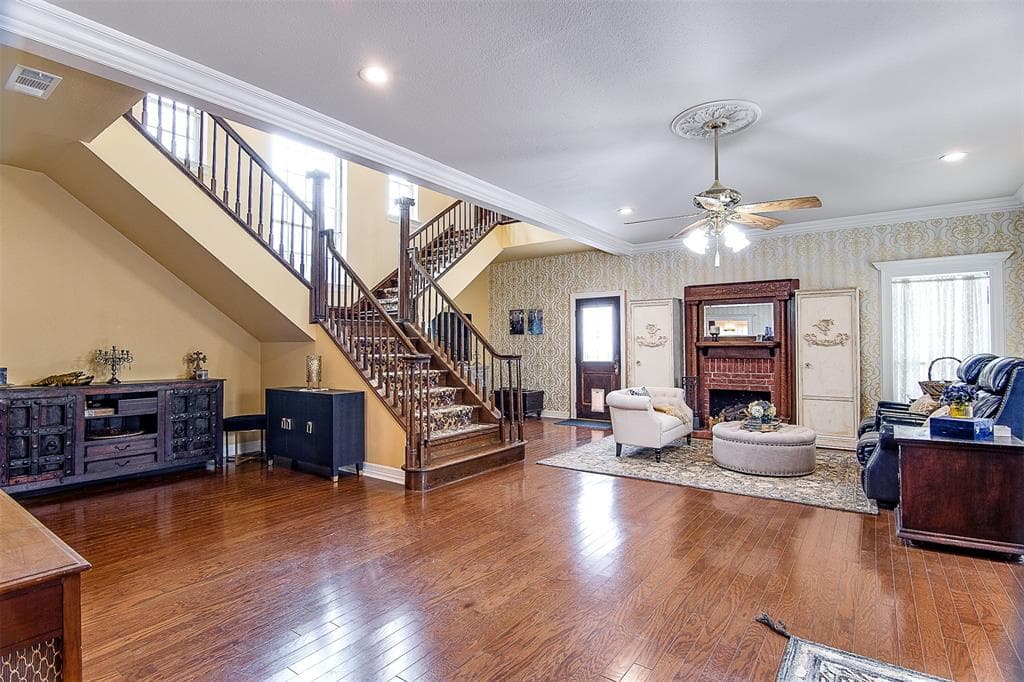 Gallery image 4