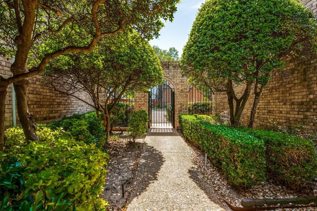 Main property image