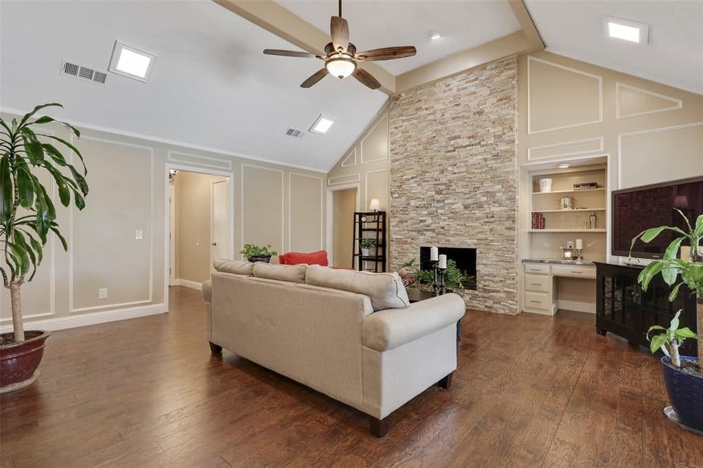 Gallery image 3
