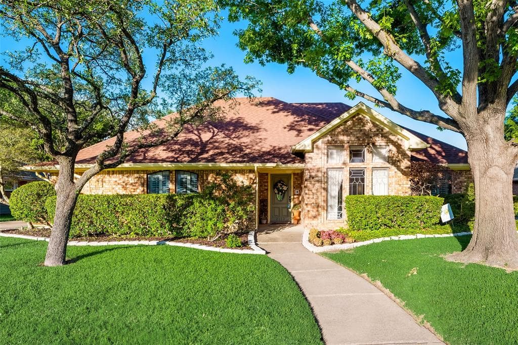 2113 Meadowview Dr