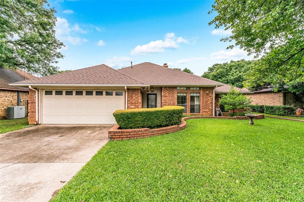 1329 Bayou Rd