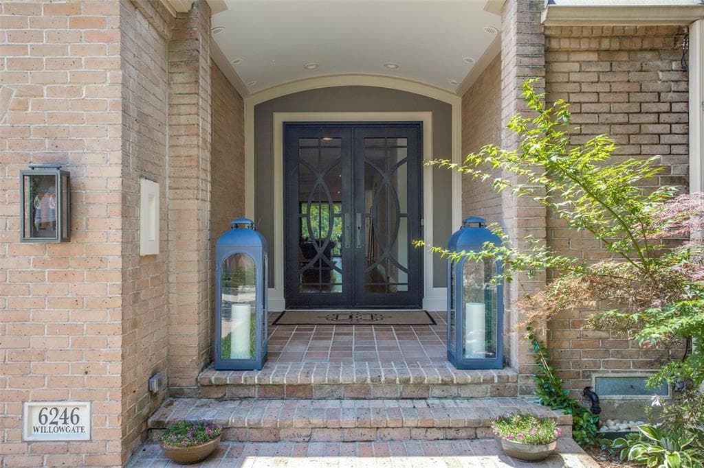 6246 Willowgate