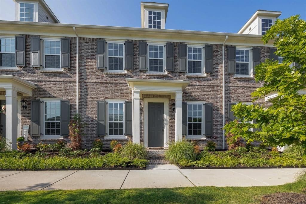 Main property image