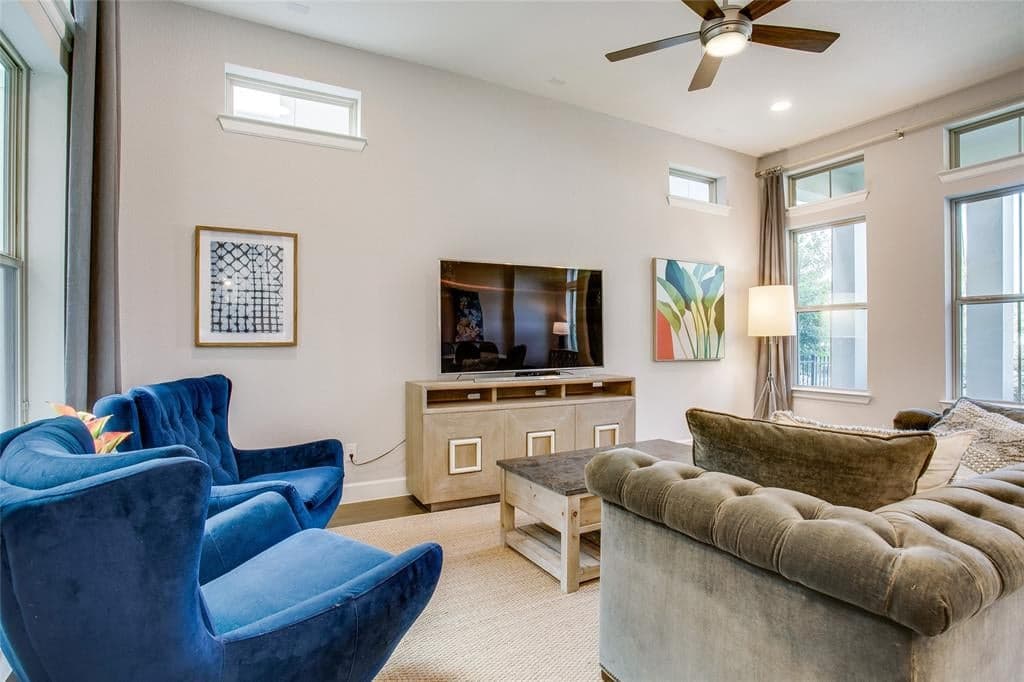 Gallery image 3