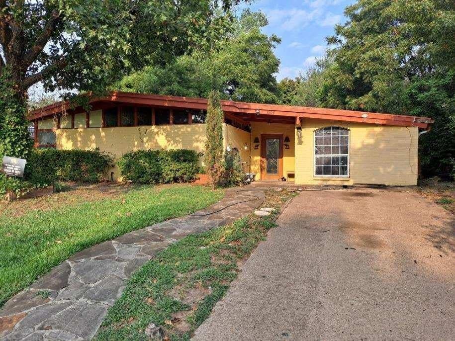 1709 Mayflower Dr