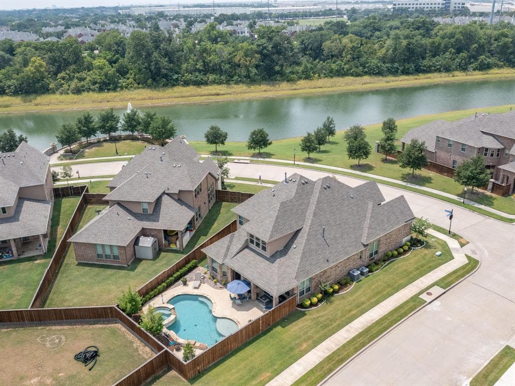 617 Springlake Way