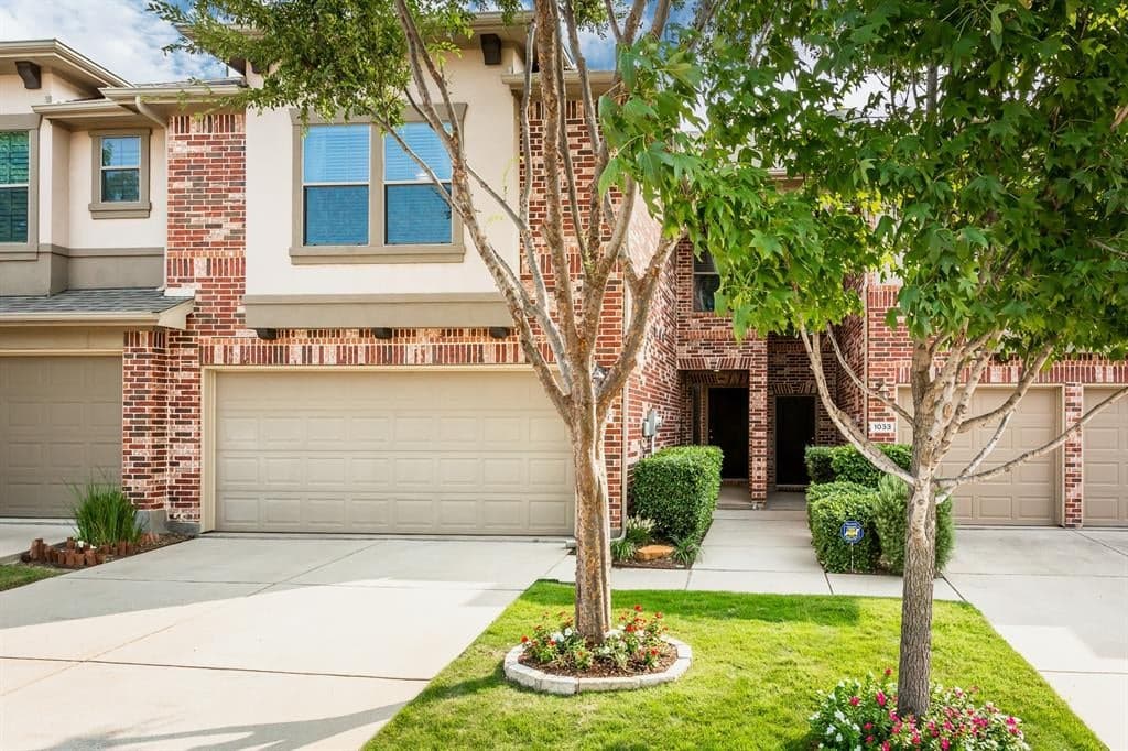 1031 Lucy Ln