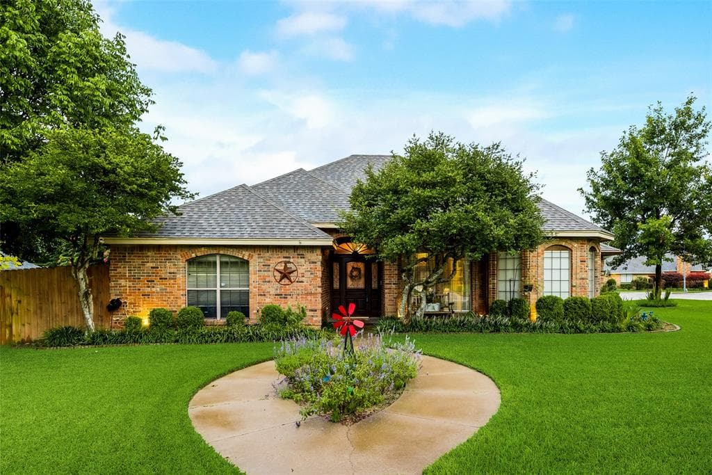1517 Kari Ann Dr