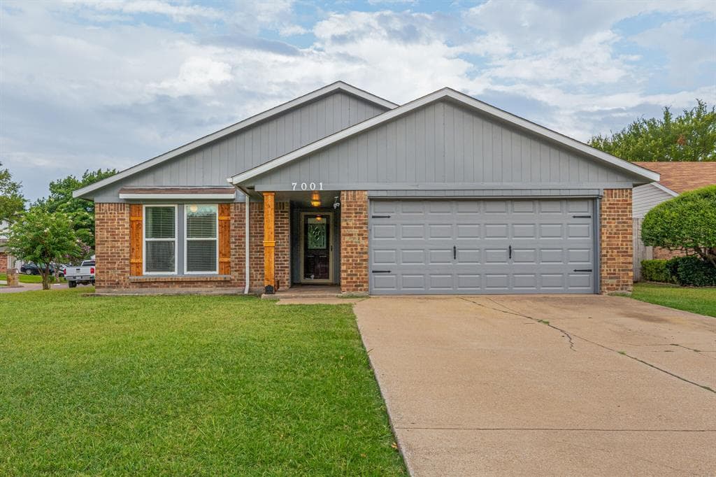 7001 Rose Lea Ct