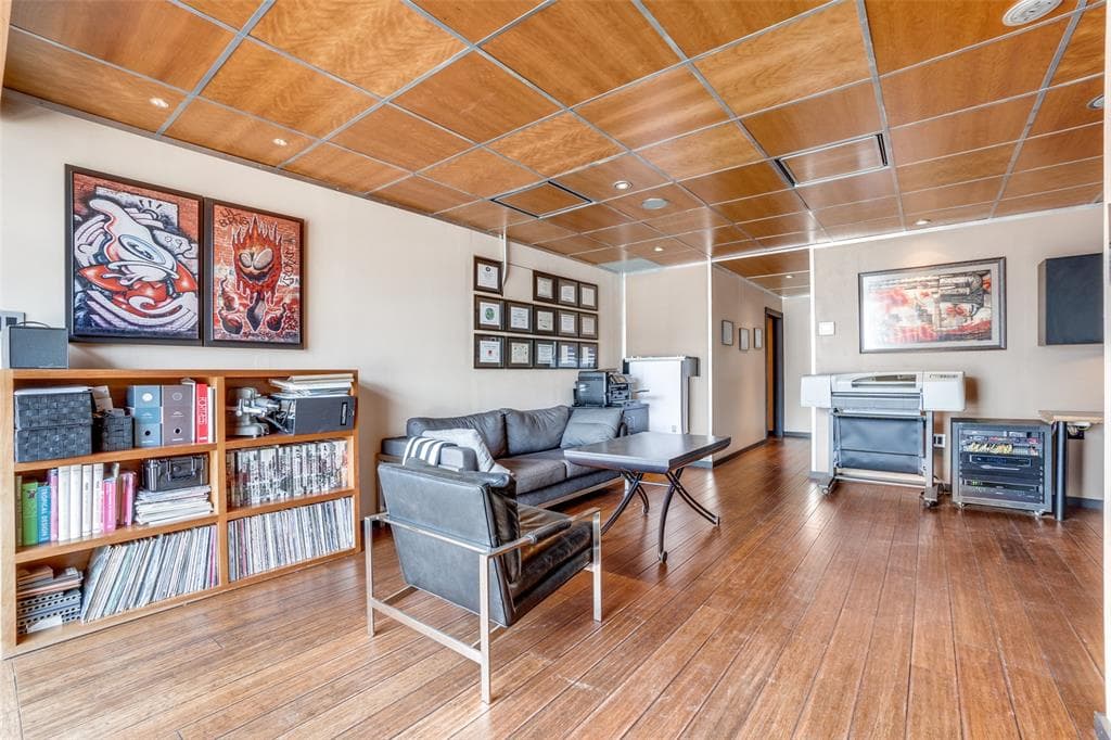 Gallery image 2