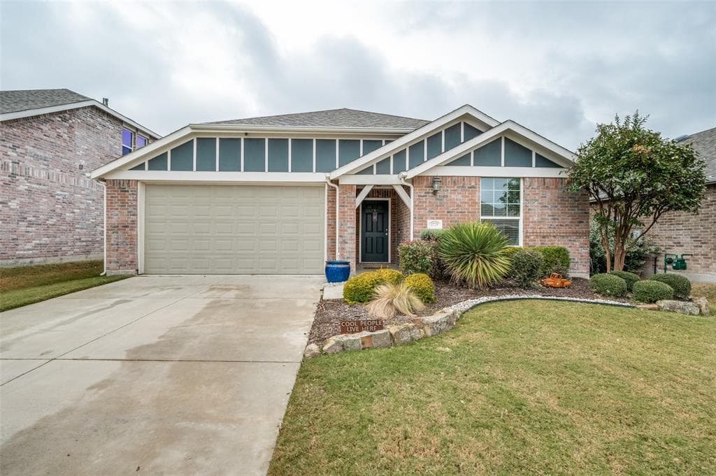 1729 Meadow Trail Ln