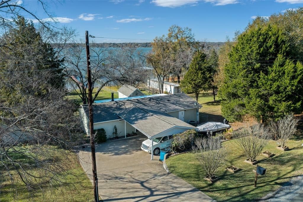 142 Ivy Ln