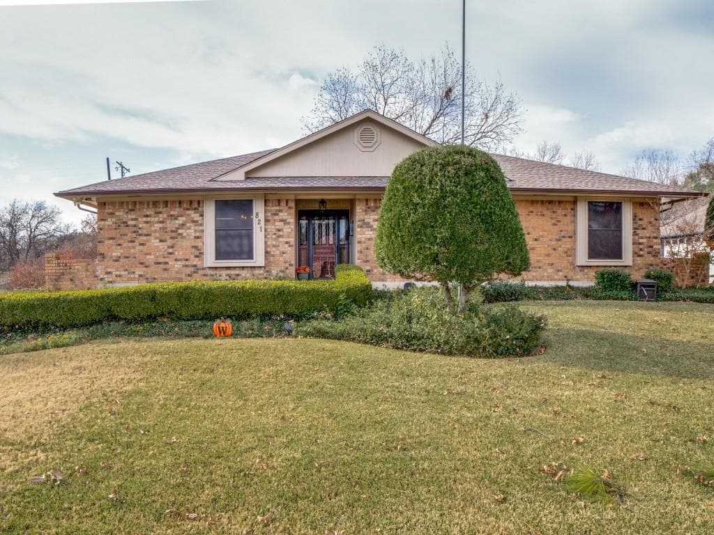 821 Cook Dr