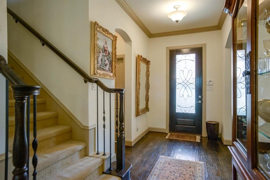 Gallery image 2